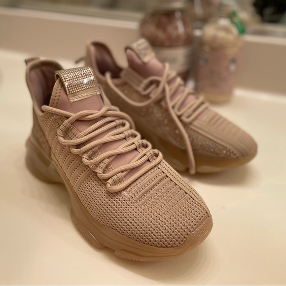 Steve Madden Shoes - NIB Steve Madden Maxima 8.5